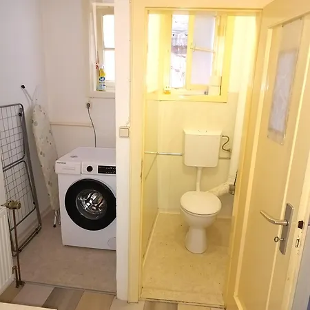 Octopus-1 Monteurwohnung In Zentrum! 2-zkb In 1og 아파트 *