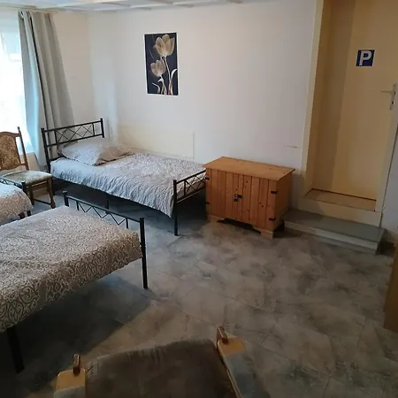 Octopus-1 Monteurwohnung In Zentrum! 2-zkb In 1og