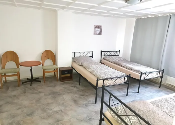 Octopus-1 Monteurwohnung In Zentrum! 2-zkb In 1og Hofgeismar